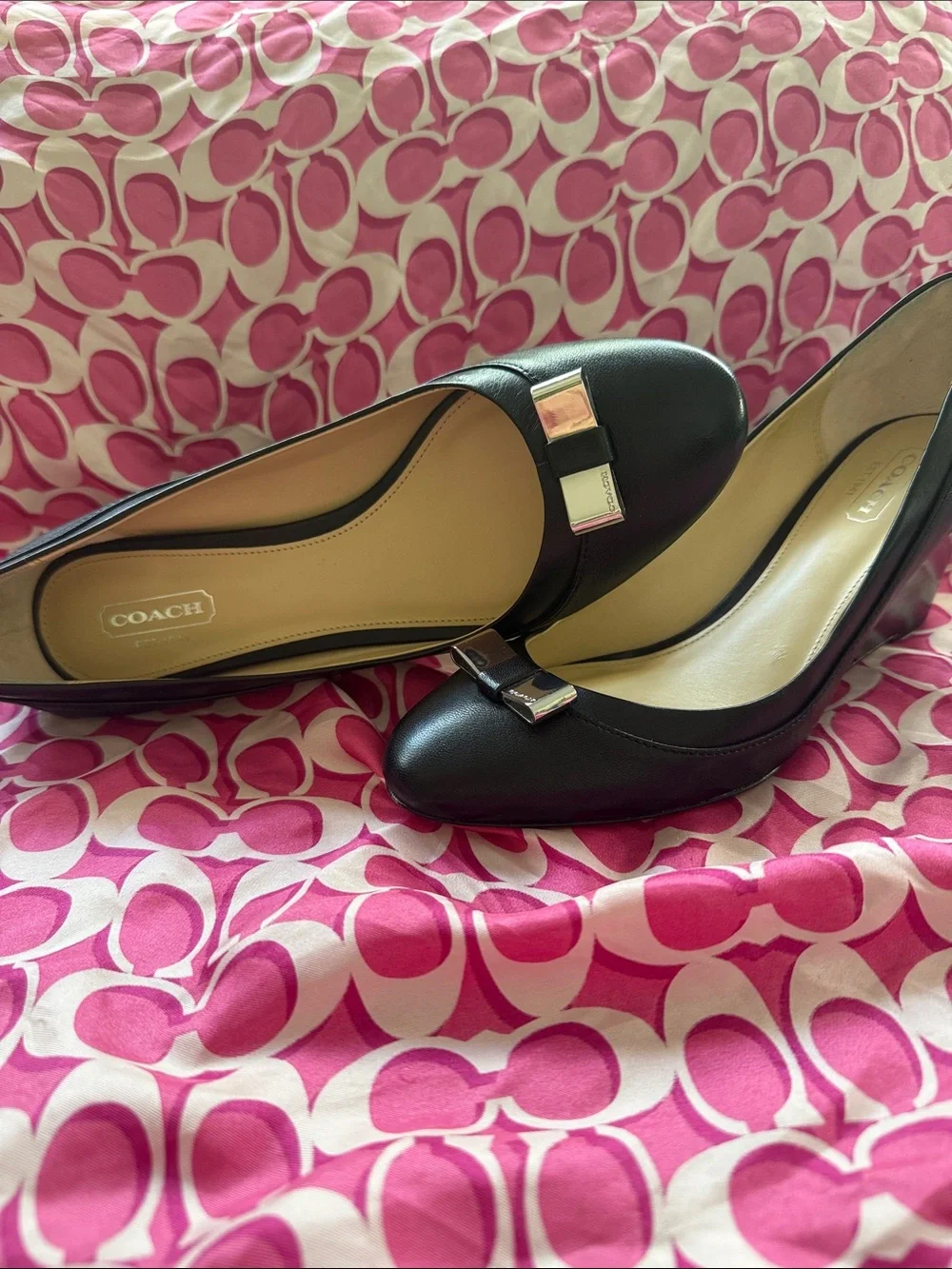 Beautiful  COACH Black Leather wedge shoes with Silver Bow Accent